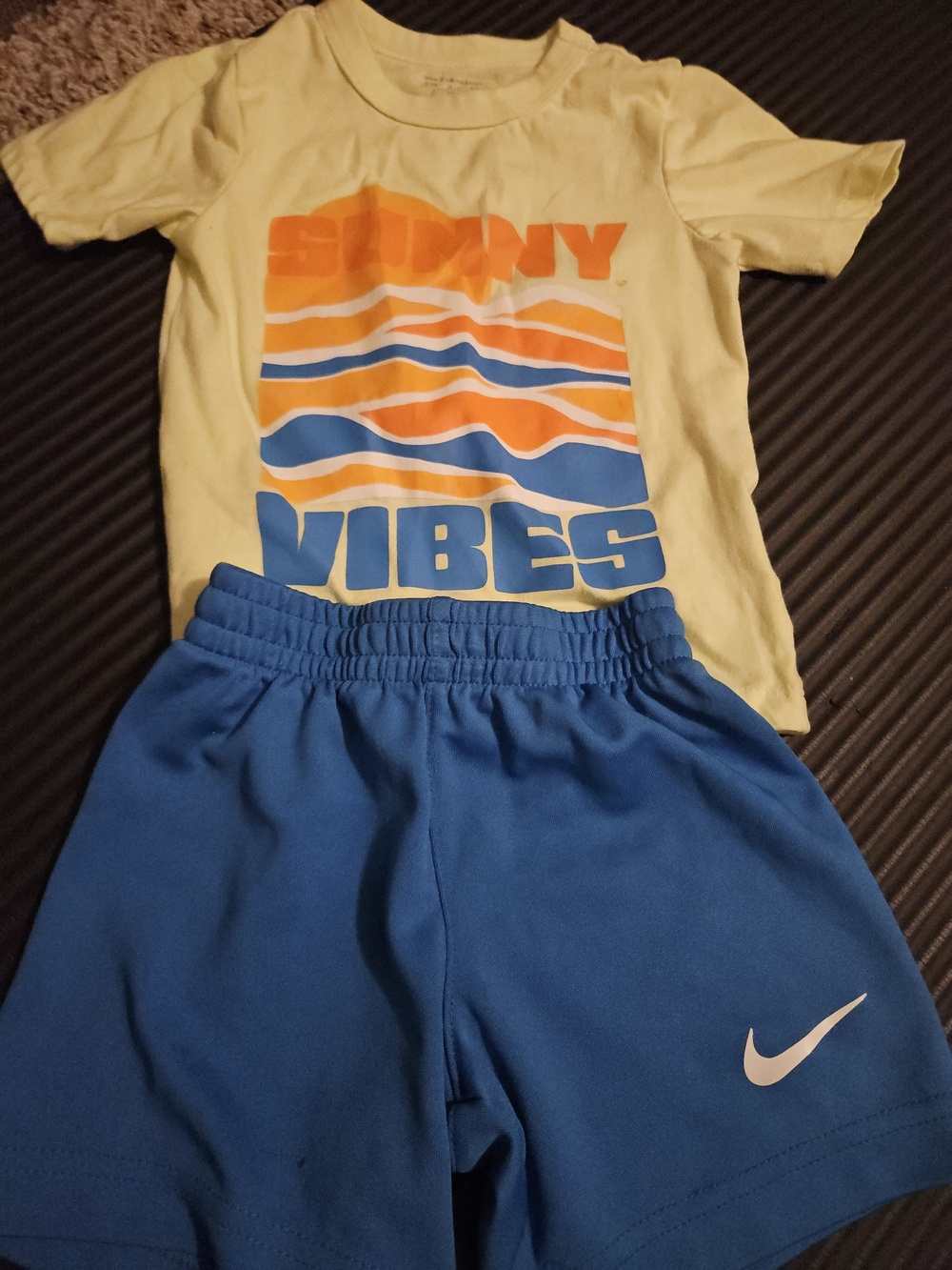 2T outfit with Nike shorts